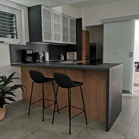 Vikendica Brand New House Luna Bled