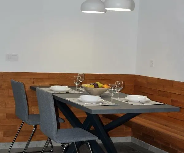 Brand New House Luna Σπίτι διακοπών Μπλεντ