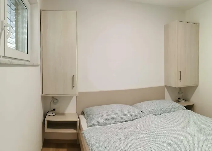 Brand New House Luna Μπλεντ