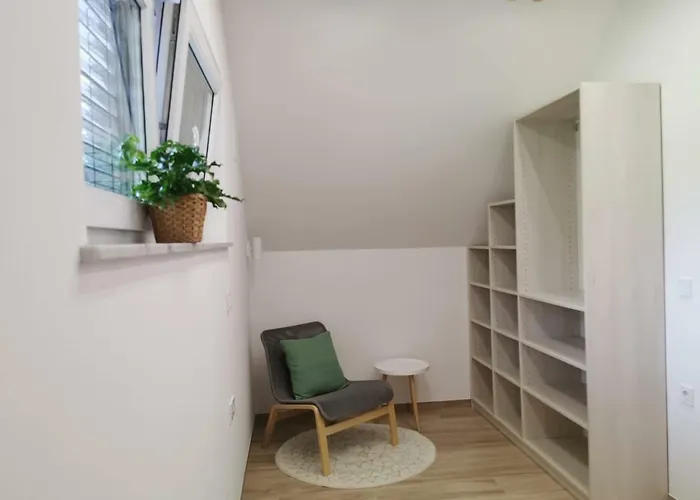 Brand New House Luna Μπλεντ