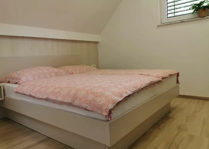 Brand New House Luna Μπλεντ